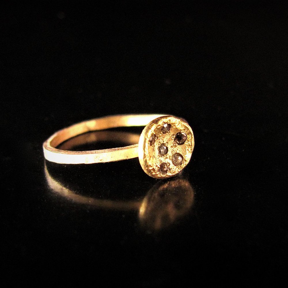 Gold diamonds ring. - Picture 6 of 9